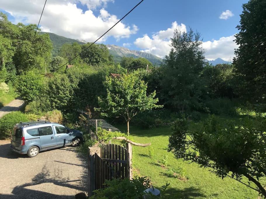 Belladone Guest House Theys Les 7 Laux Esterno foto